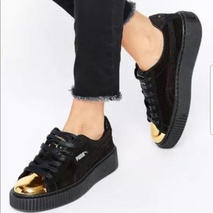 Puma platform  sneakers lace up cap toe. 7.5